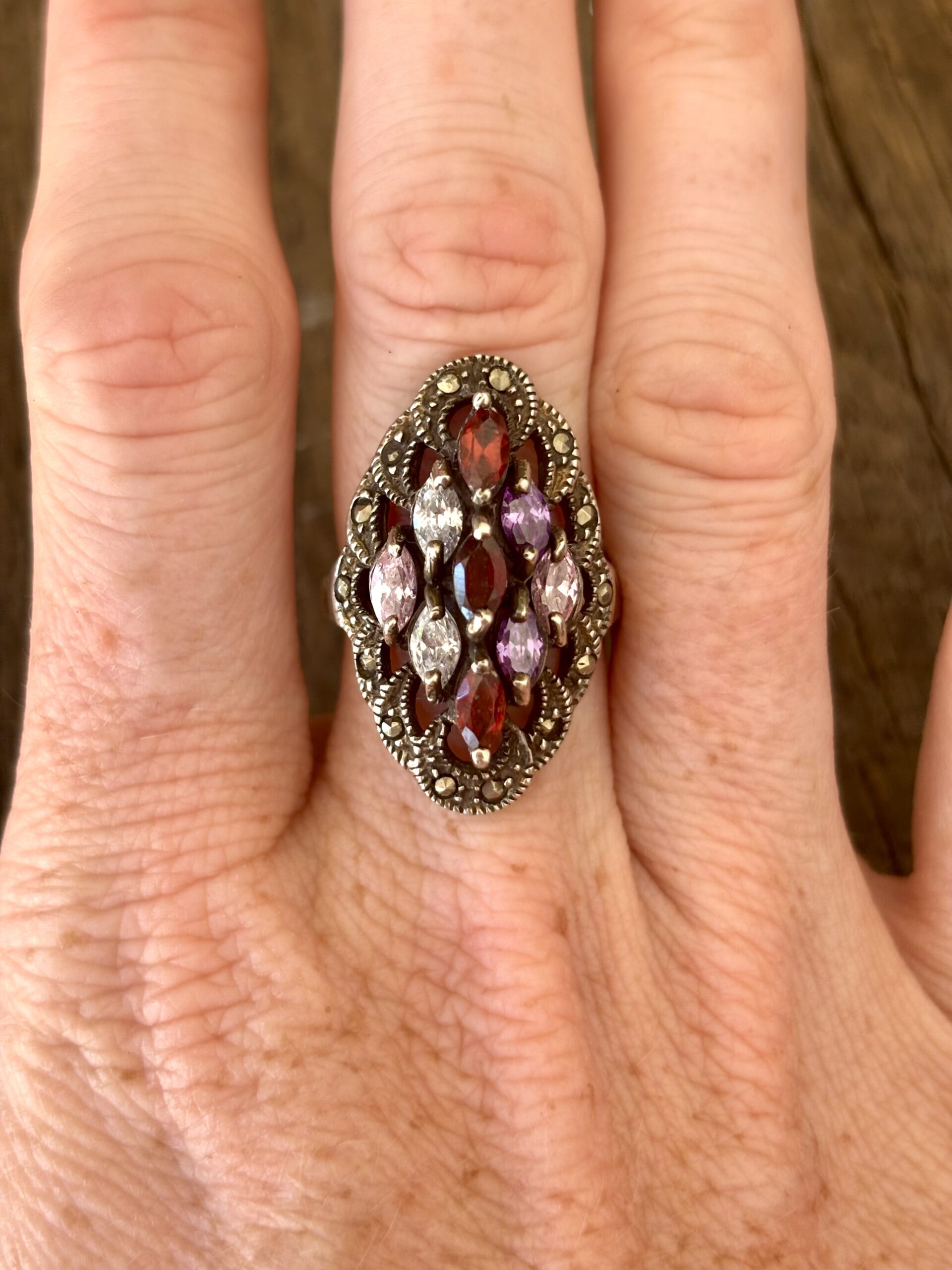 Bague art déco, grenat, améthyste et marcassites. – Image 3