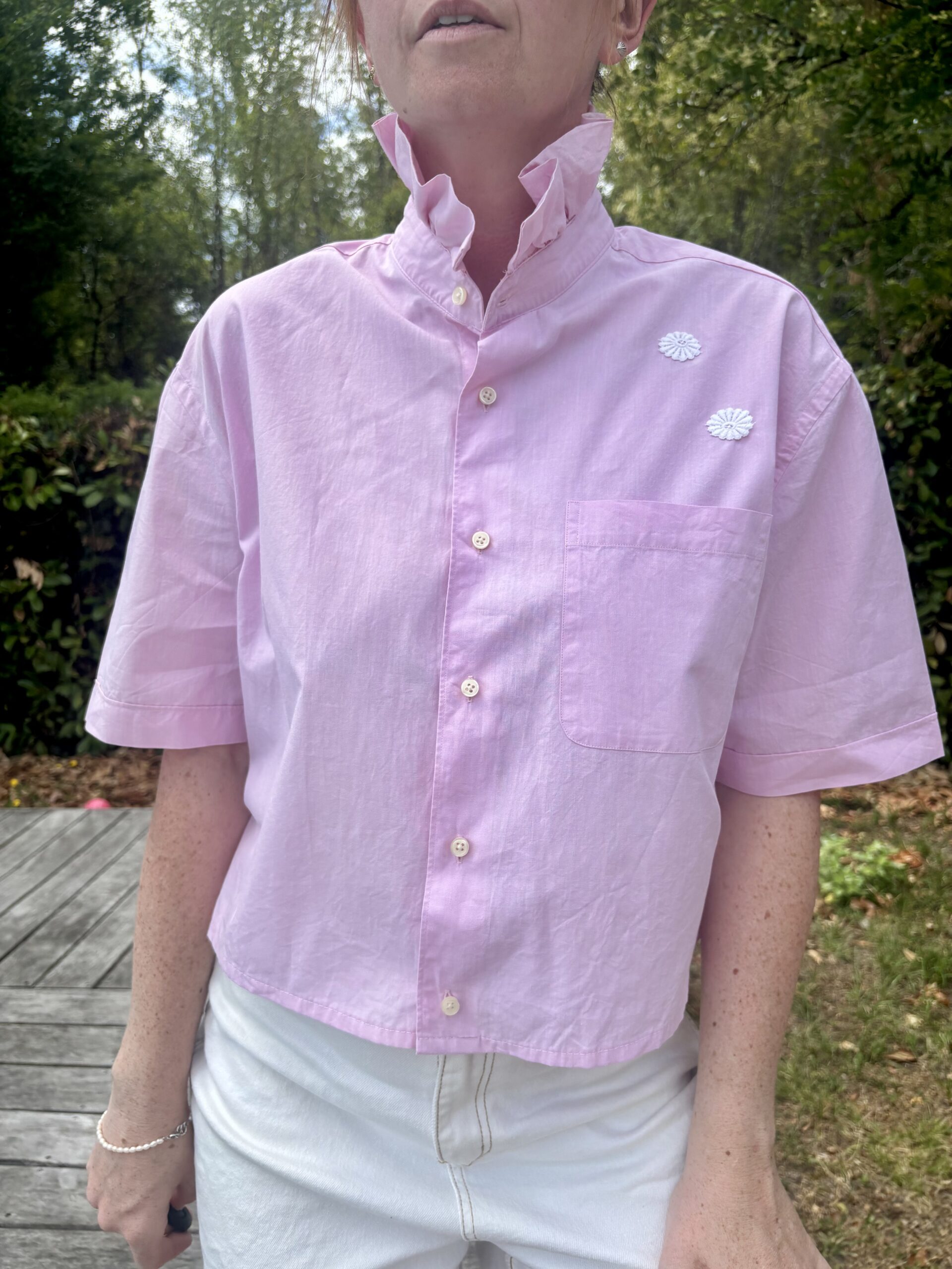 Chemise upcyclée, col victorien.